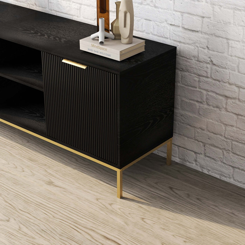 Meuble télé moderne avec portes ondulées et charnières à fermeture en douceur pour le rangement dans le salon et l'organisation des médias.