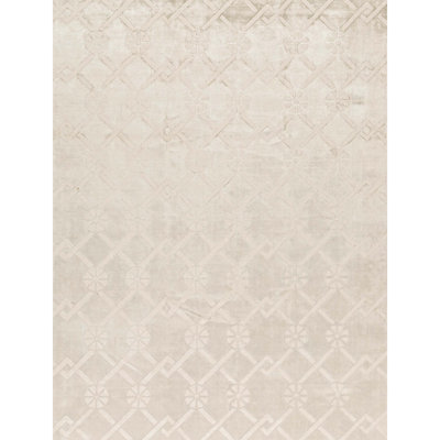 Geometric Area Rug in Silver