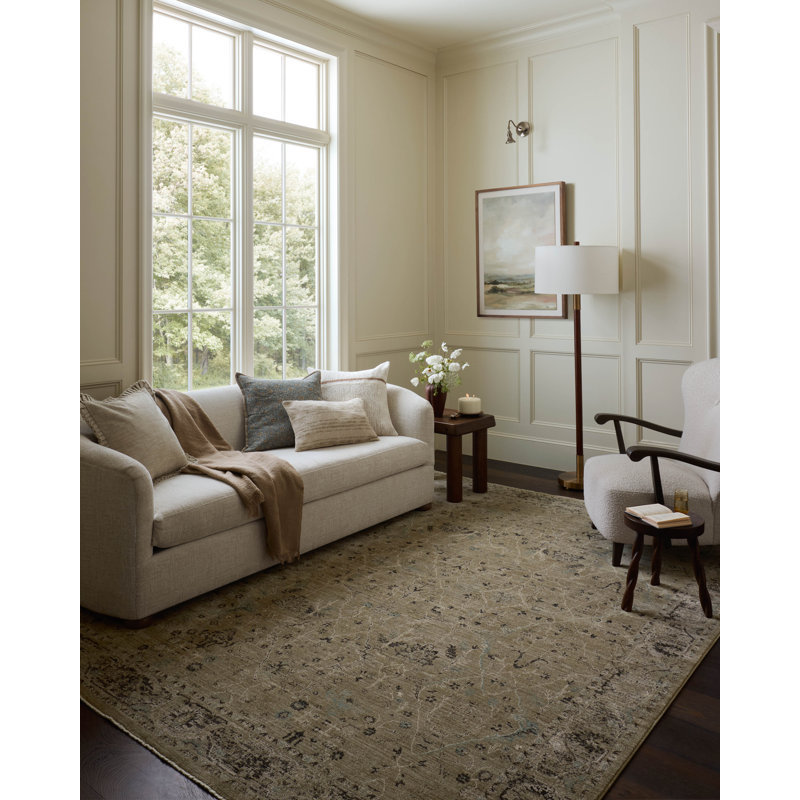 Tapis traditionnel olive / pierre Loloi Rosalind, Rectangle 6 pi 7 po x 9 pi 2 po