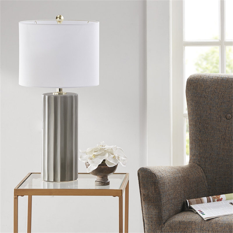 Lampe de table en céramique nervurée