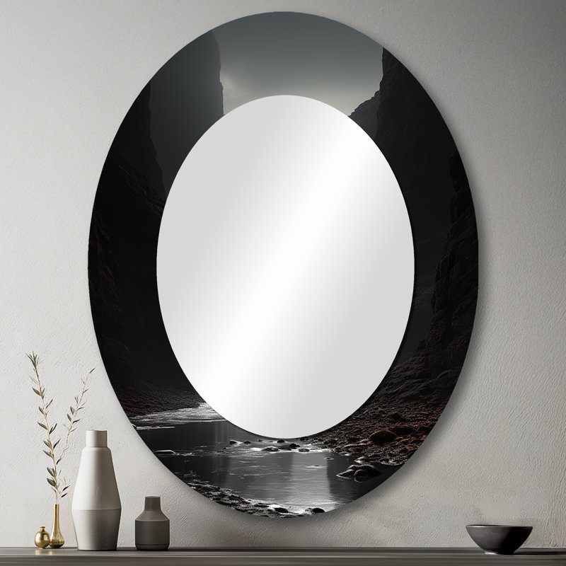 Noir et blanc Canyon Calm I - Grand miroir mural ovale sur métal, 43 po x 33 po