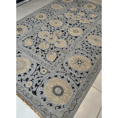SUZANI 10 GRAY