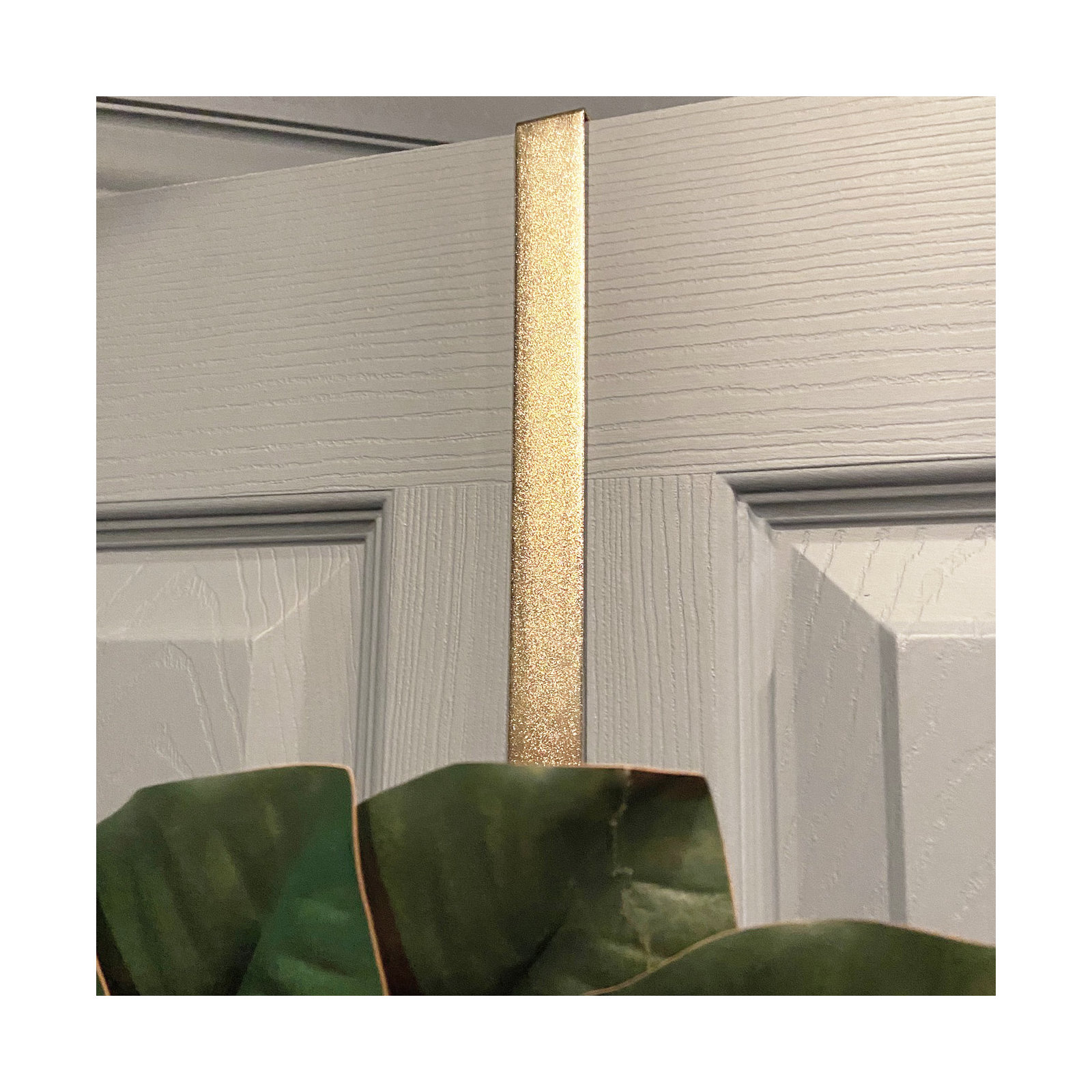 Dual-Sided Wreath Hanger, Gold