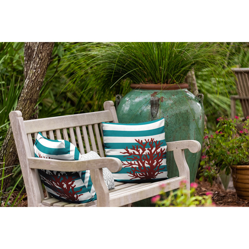 Coussin intérieur / extérieur Leafy Branch, H 20 po x l 20 po, Denim / blanc / rayures rouges