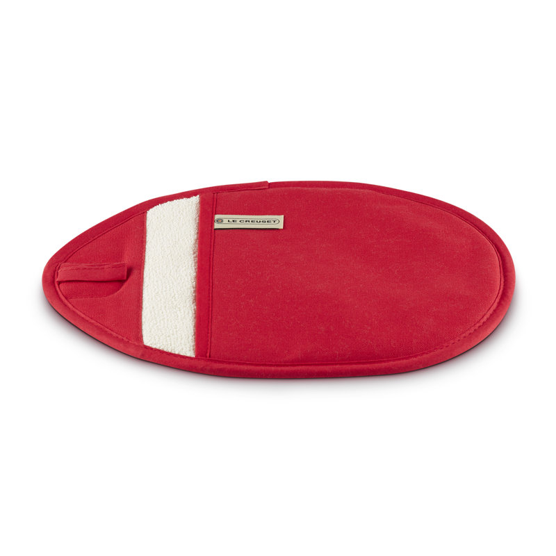 Le Creuset Oval Pot Holder, Red