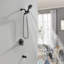 Système de douche mural 2-en-1 avec robinet de douche à poignée simple et ensemble de garniture de douche moderne à 6 jets en laiton-101377710