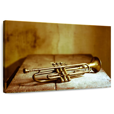 Abarca Vintage Golden Trumpet
