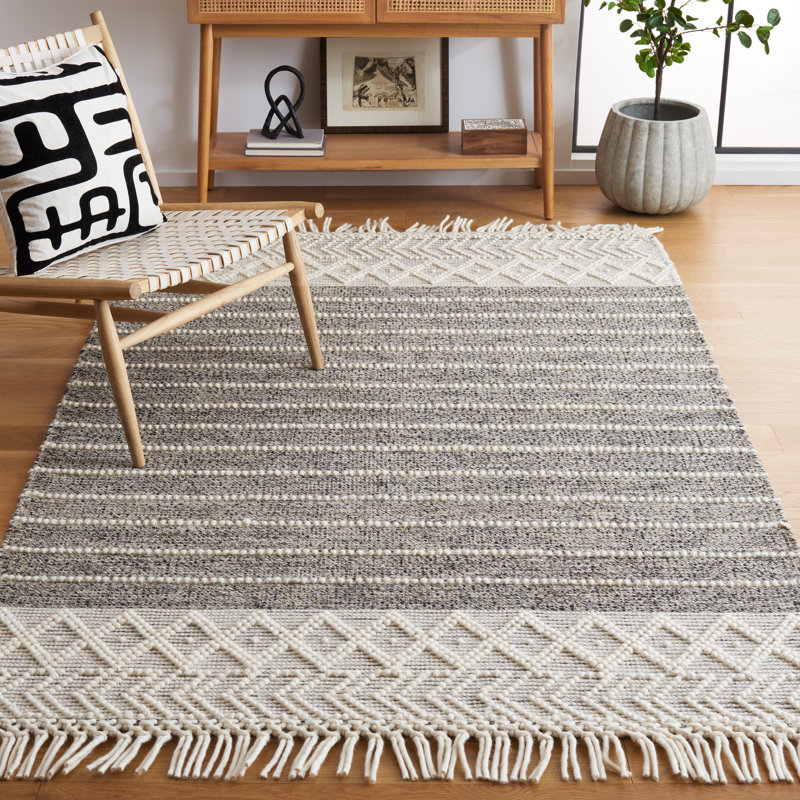Tenafly Hand Loomed Wool/Cotton Southwestern Rug in Black/Ivory, Rectangle 4' x 6'