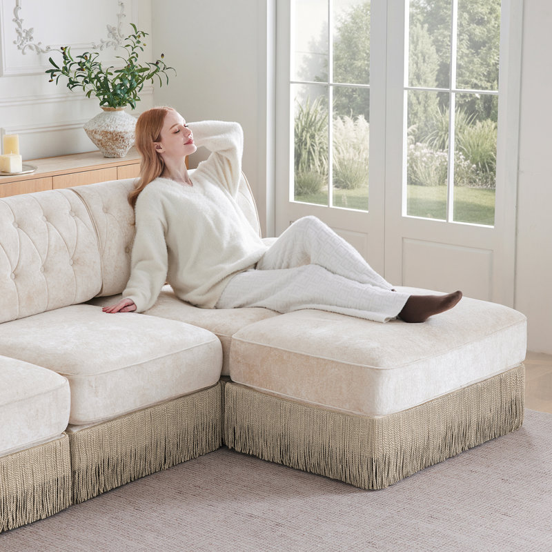 Tissu en molleton avec frange à pampilles et capitonnage à boutons, idéal pour les aires de repos. Conception de style velours doux pour la maison.