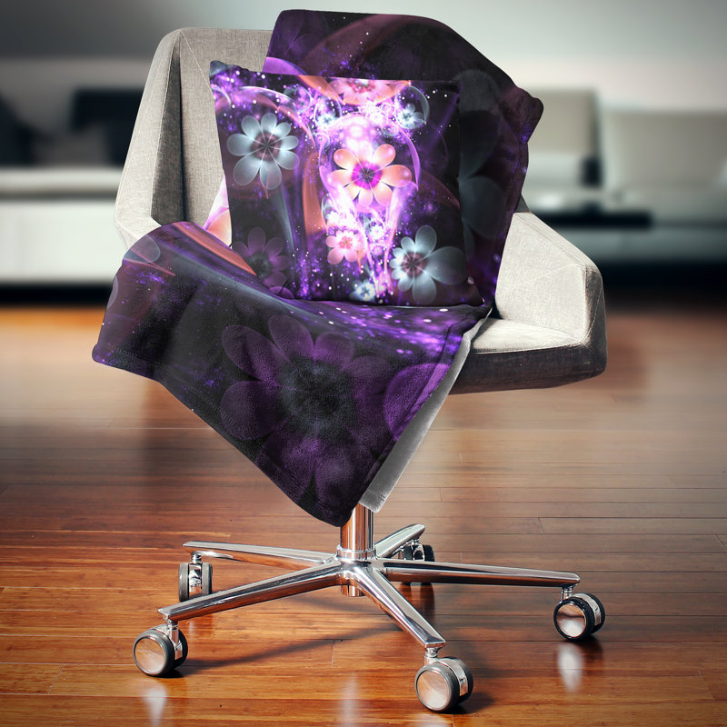 Oreiller d’art numérique à fleur fractale, 18 po x 18 po, Coussin décoratif