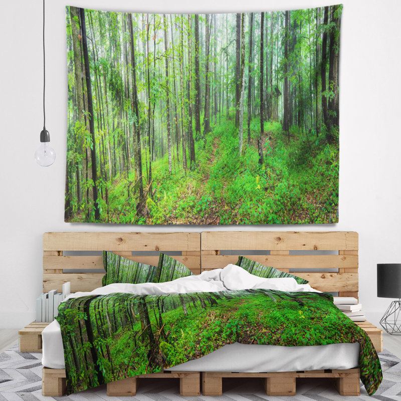 Tapisserie «Green Wild Forest» avec arbres denses, H 32 po x l 39 po
