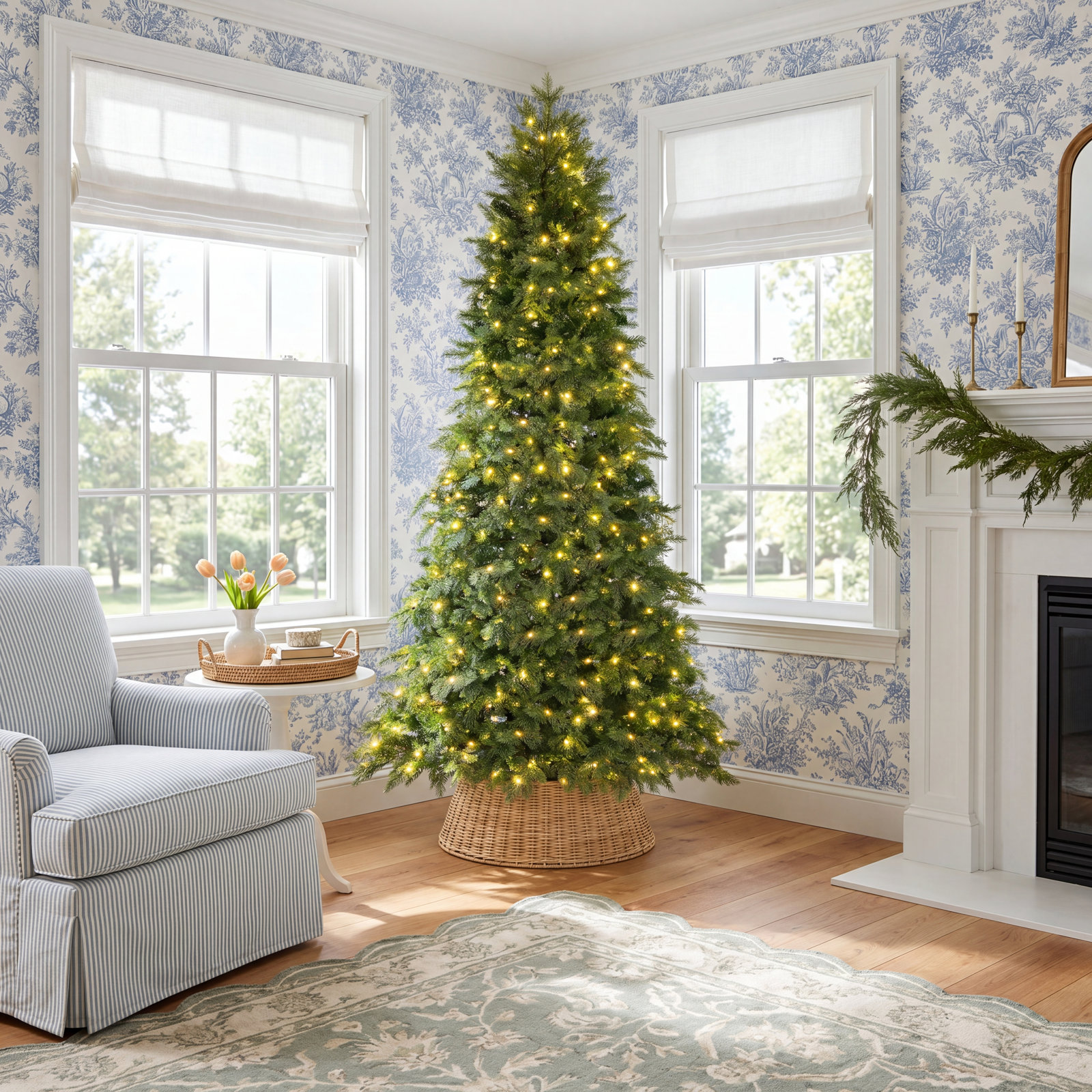7.5' Pre-Lit Pine Christmas Tree