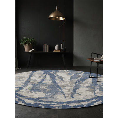 Tapis gris soyeux et moelleux