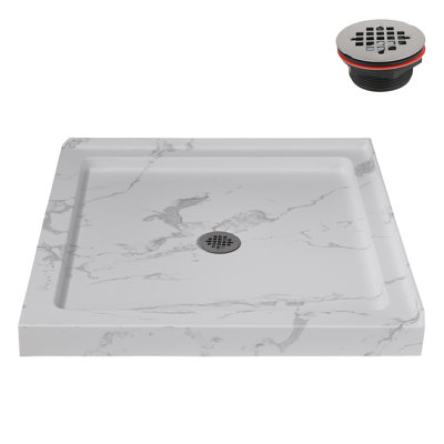 Base de douche en acrylique mat en marbre avec drain central Streamline 36 po x 36 po Streamline