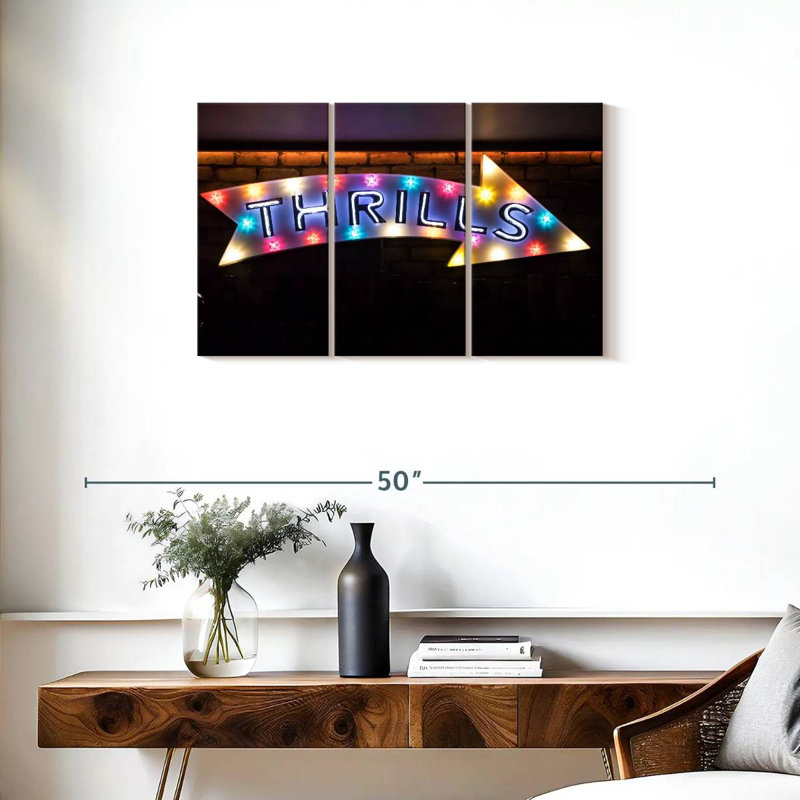 Senne Thrills Arrow Sign, 20" H x 33" W