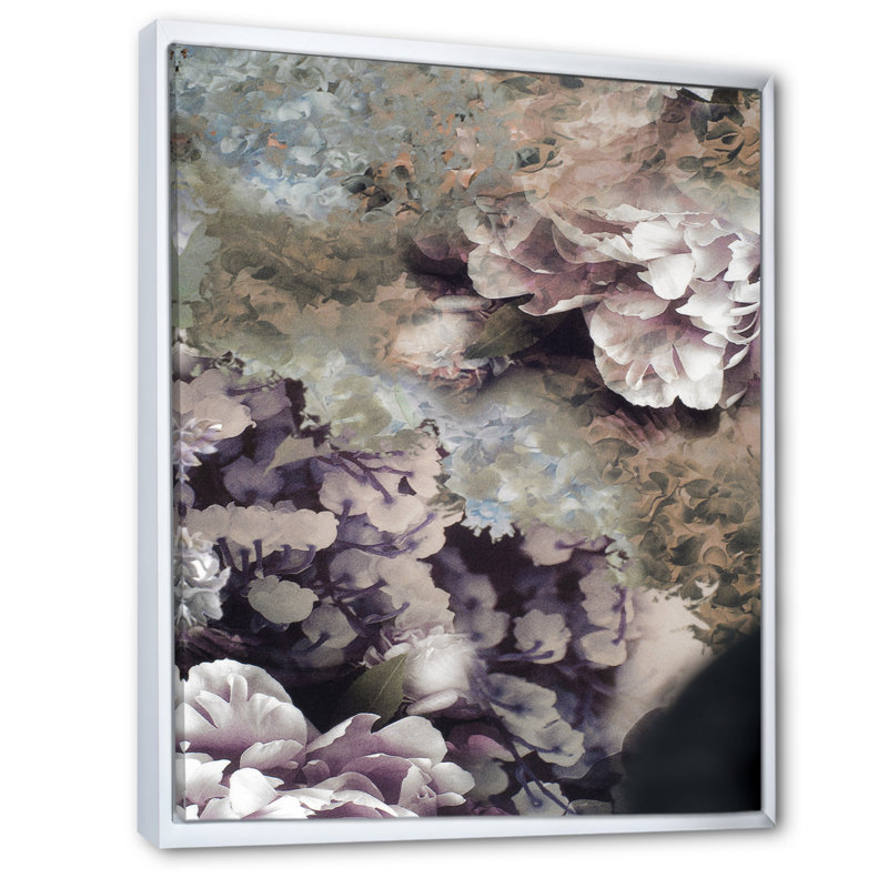 «Grunge Silk Nature Flower II», reproduction d'art sur toile, H 32 po x l 16 po x P 1 po, Cadre flottant blanc