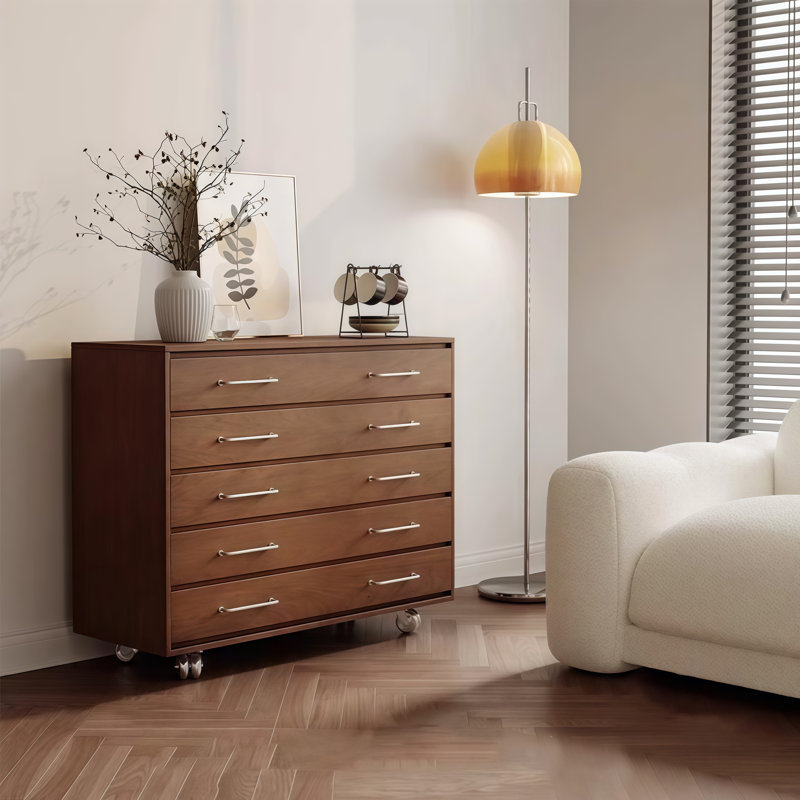 Une commode de style rétro portable, Brun