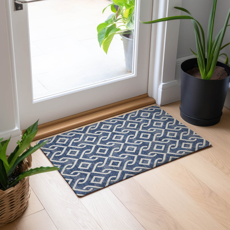  Tapis antidérapant Kaylani, Rectangle 1 pi 8 po x 2 pi 6 po