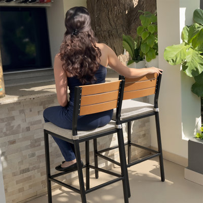 Tabouret de comptoir d'extérieur en métal 26,8 po avec coussin Pershing