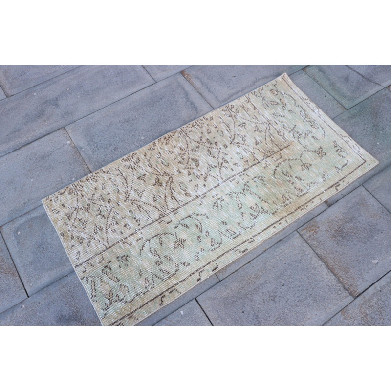 Vintage Turkish Oushak Rug in Green - Petite Wool Bath Mat with Elegant Tassels