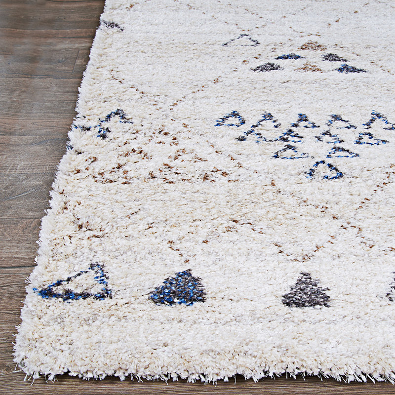 Becton Geometric Indoor Rug, Rectangle 2' x 3'11"