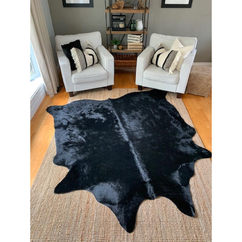 Tapis uni en cuir de vache noir