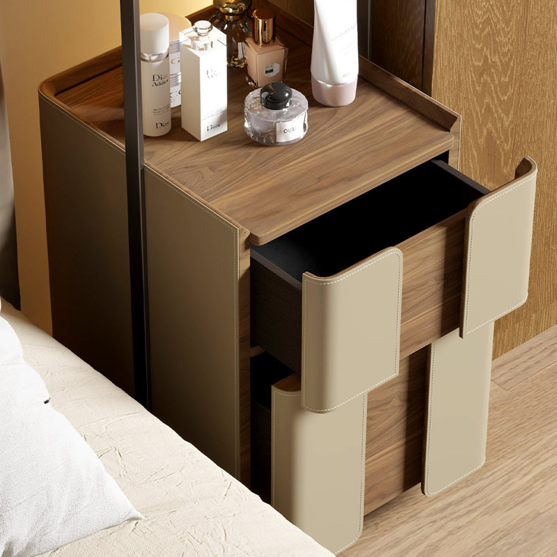 Portemanteau Wood