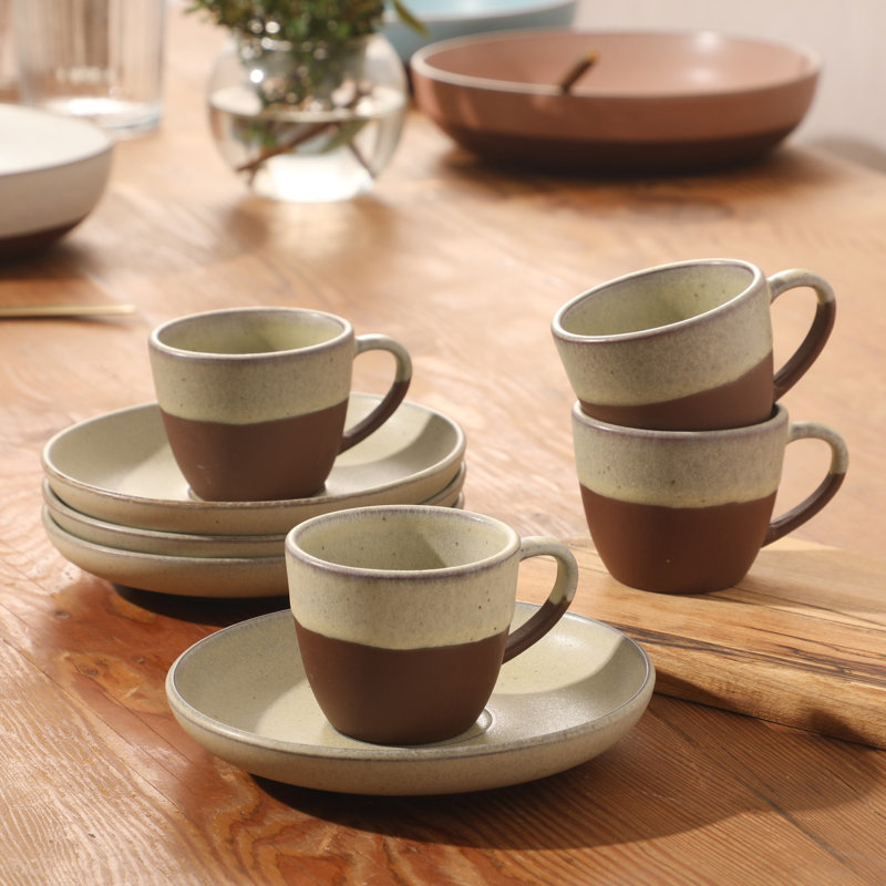 Ensemble de tasses et de soucoupes 8 pièces Gibson Elite William Crest, 4 tasses en grès et 4 soucoupes, glaçure réactive, tasses à espresso 3,5 oz, soucoupes de 5,5 po, ensemble de café rond, va au micro-ondes et au lave-vaisselle - vert