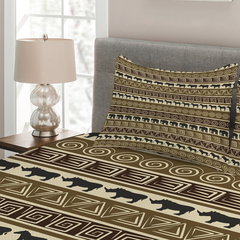 Geometric Shapes Coverlet, King Bedspread + 2 Shams