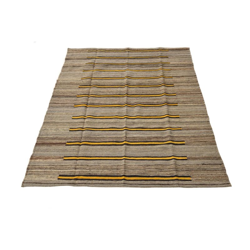 Tapis brun 4 pi 2 po x 5 pi 11 po Pinkerton