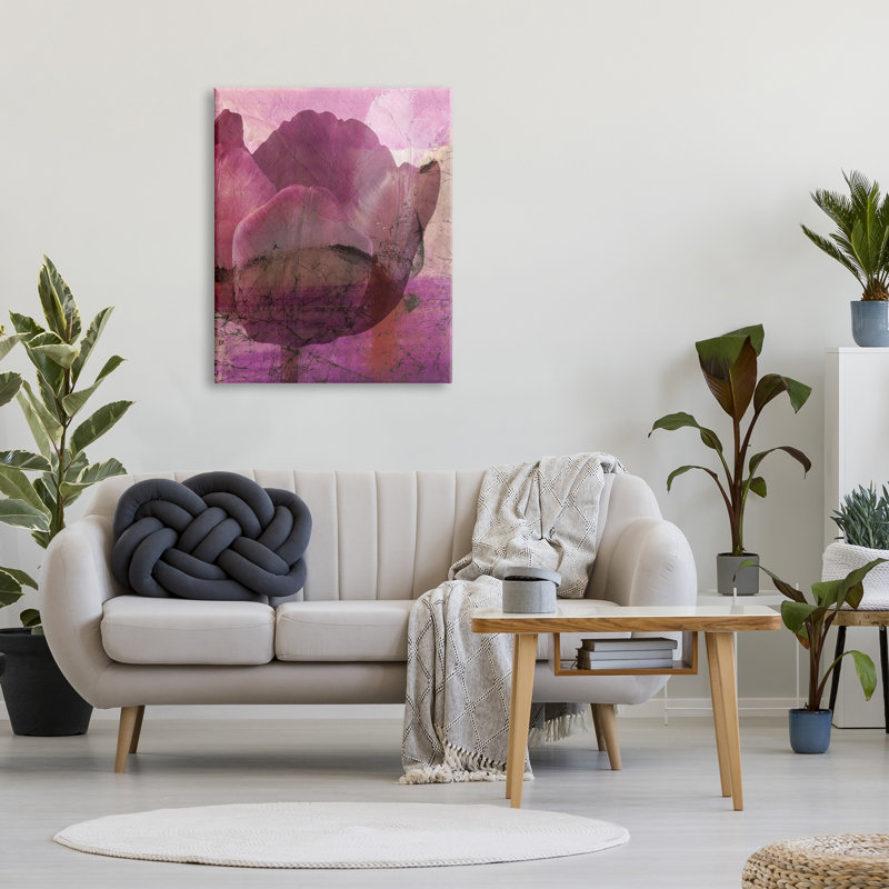 Abstrait rose tulipe vieilli, collage sur toile flottante par Michelle Oppenheimer, H 40 po x l 30 po x P 1,5 po