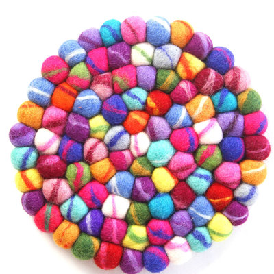 Boule de feutre à main fabriquée
