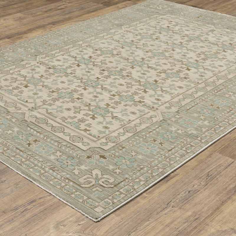 Graicyn Global Traditonal Beige/ Teal Area Rug, Rectangle 6'7" x 9'9"