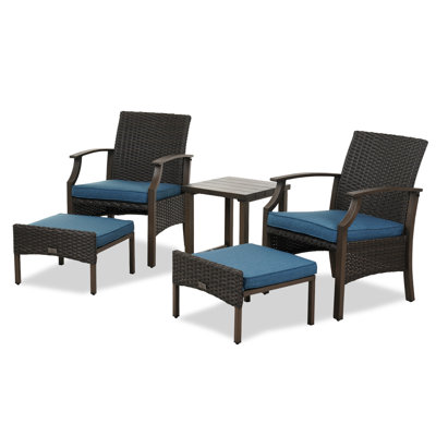 Ensemble de 5 chaises d'extérieur en osier avec repose-pieds et table basse