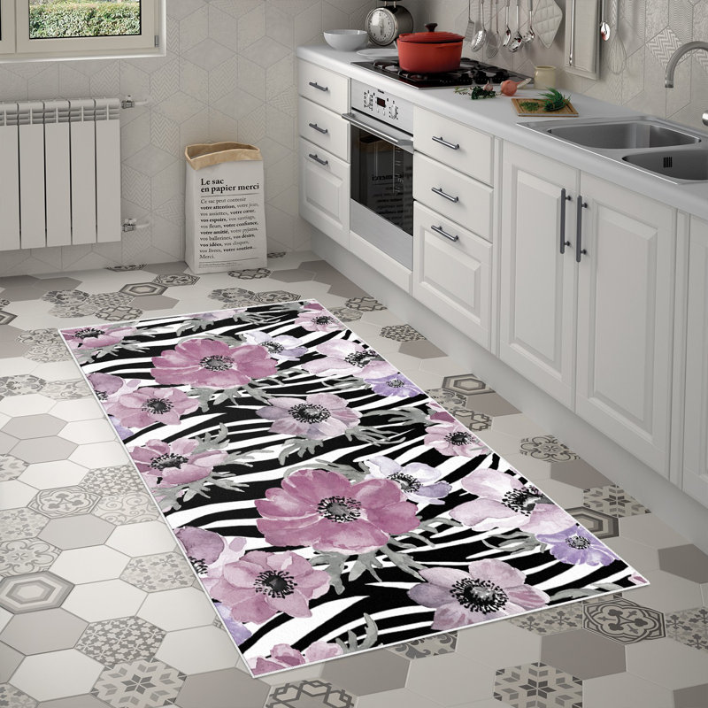 Floral Indoor Rug, Runner 3'3" x 6'7"