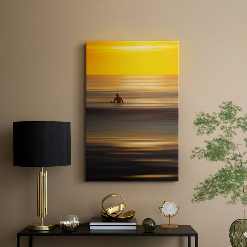 «Alone in the Calm», reproduction encadrée - galerie Cavas, H 18 po x l 12 po