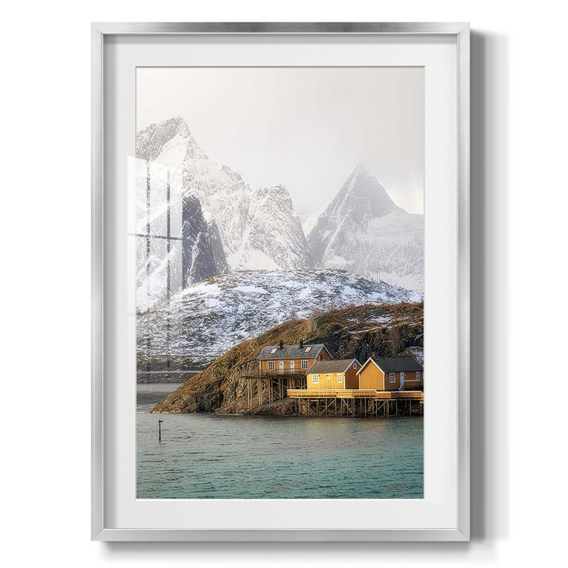 The Yellow Village I - Impression encadrée, H 28,5 po x l 20,5 po, Argent argent