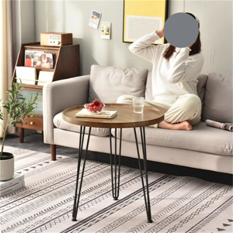 Table basse simple en bois massif