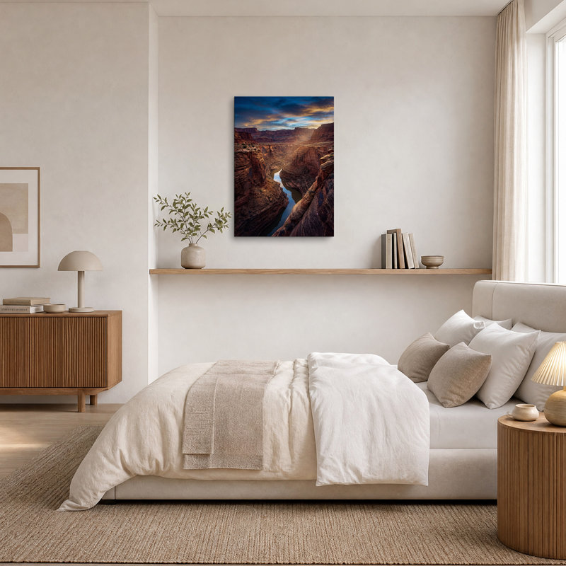 Tableau sur toile représentant une rivière sinueuse traversant le canyon de Red Rock, H 48 po x l 32 po