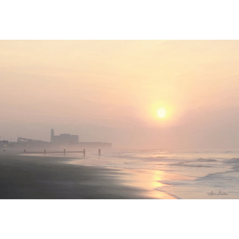 «Ocean City Sunrise» par Lori Deiter - reproduction, H 32 po x l 48 po, Toile tendue