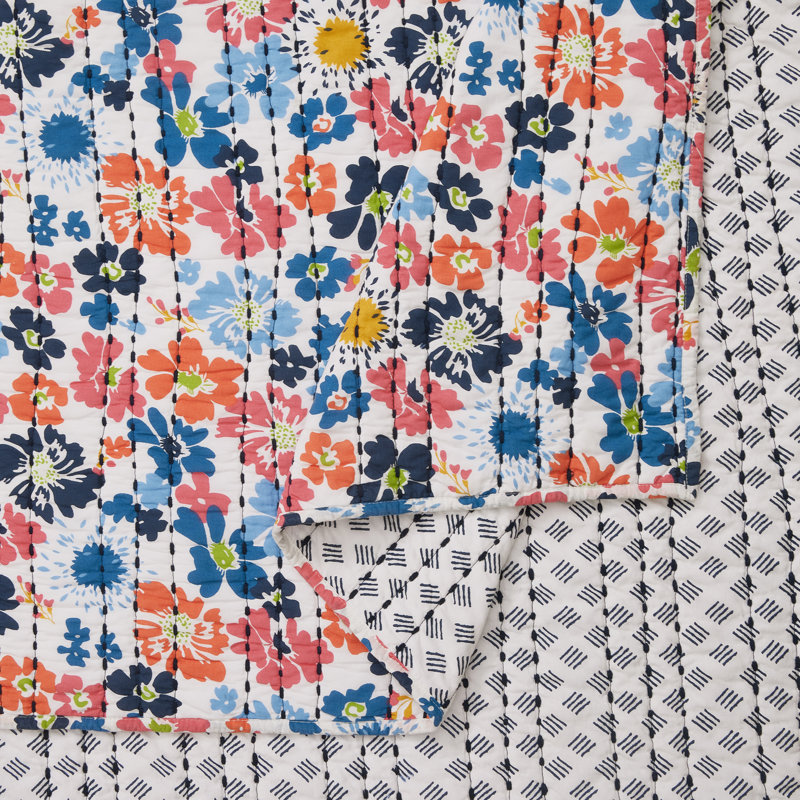 White Cotton Twin Reversible Floral Quilt Set