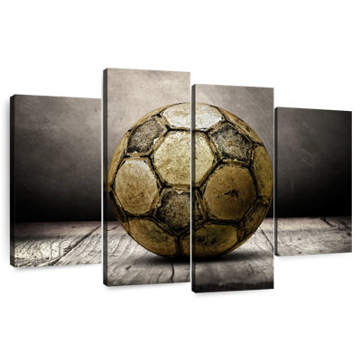 Retro soccer ball Sireci