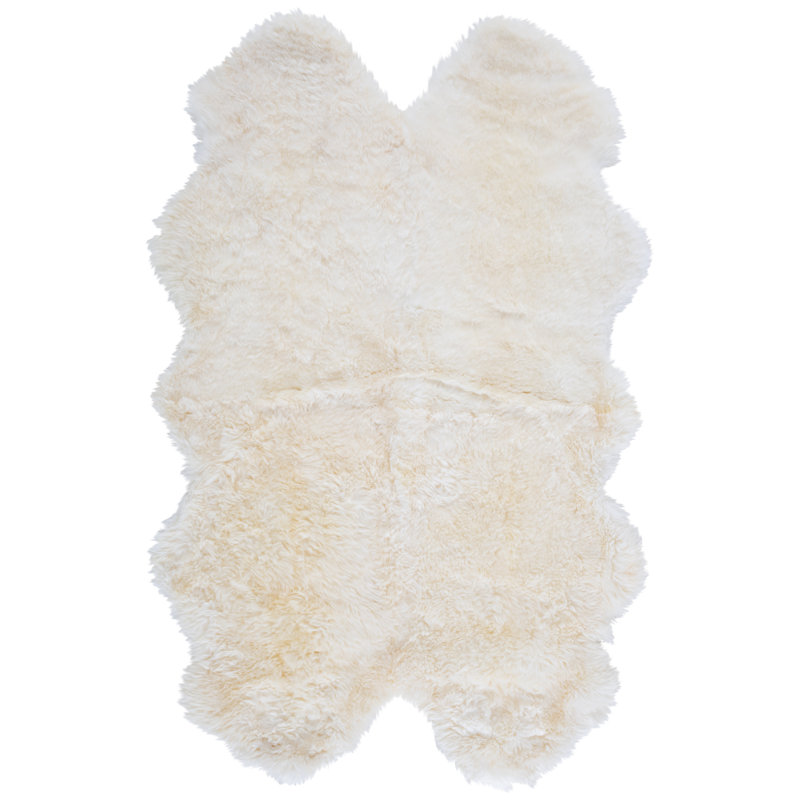 Mera Handmade Sheepskin White Area Rug, Rectangle 4' x 6'