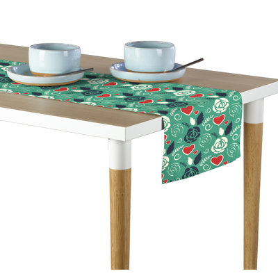 Slowey Craft Paper Roses and Hearts Table Runner