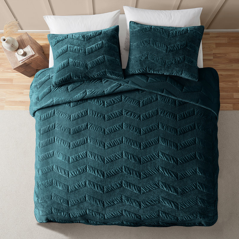 Wonderful Velvet Quilt Set 3-Piece Bedding Set For All Season, Dark Teal, King Quilt + 2 King Shams