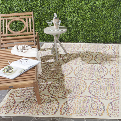 Leeds Hooked Indoor/Outdoor Natural Rug