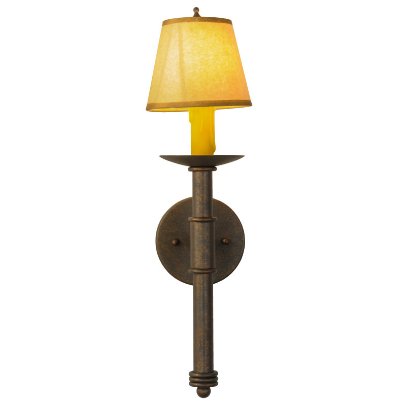 Amada 1 - Light Wallchiere