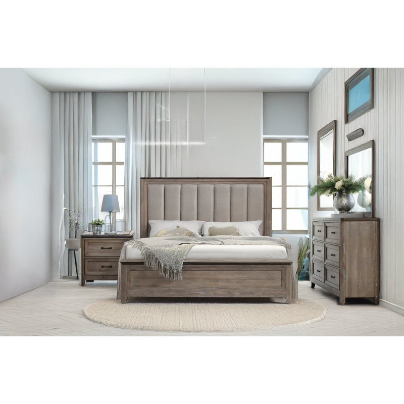 Drusilla Grey Upholstered Panel Bedroom Set, Quatre pièces : lit, table de chevet, commode et