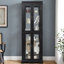 Armoire en verre à six niveaux avec éclairage intégré, cloison mobile, plateau carré élégant pour le rangement du vin, tablettes personnalisables, charnière lisse et