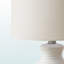 Lampe de table standard en métal en résine blanche et abat-jour ivoire Milligan, H 15,24 po x l 9,36 po x P 9,36 po
